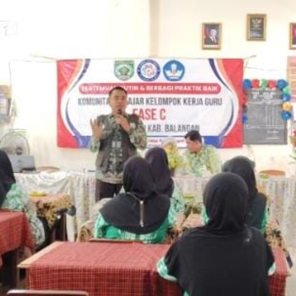 Teks foto KKG Fase C Kecamatan Paringin memperkenalkan inovasi CAKAR BIDAWANG dalam pertemuan rutin sekaligus kegiatan berbagi praktik baik yang digelar di SD Negeri Mangkayahu, Kecamatan Paringin, Kamis (8/10/2026). (ist)(kalselpos.com)
